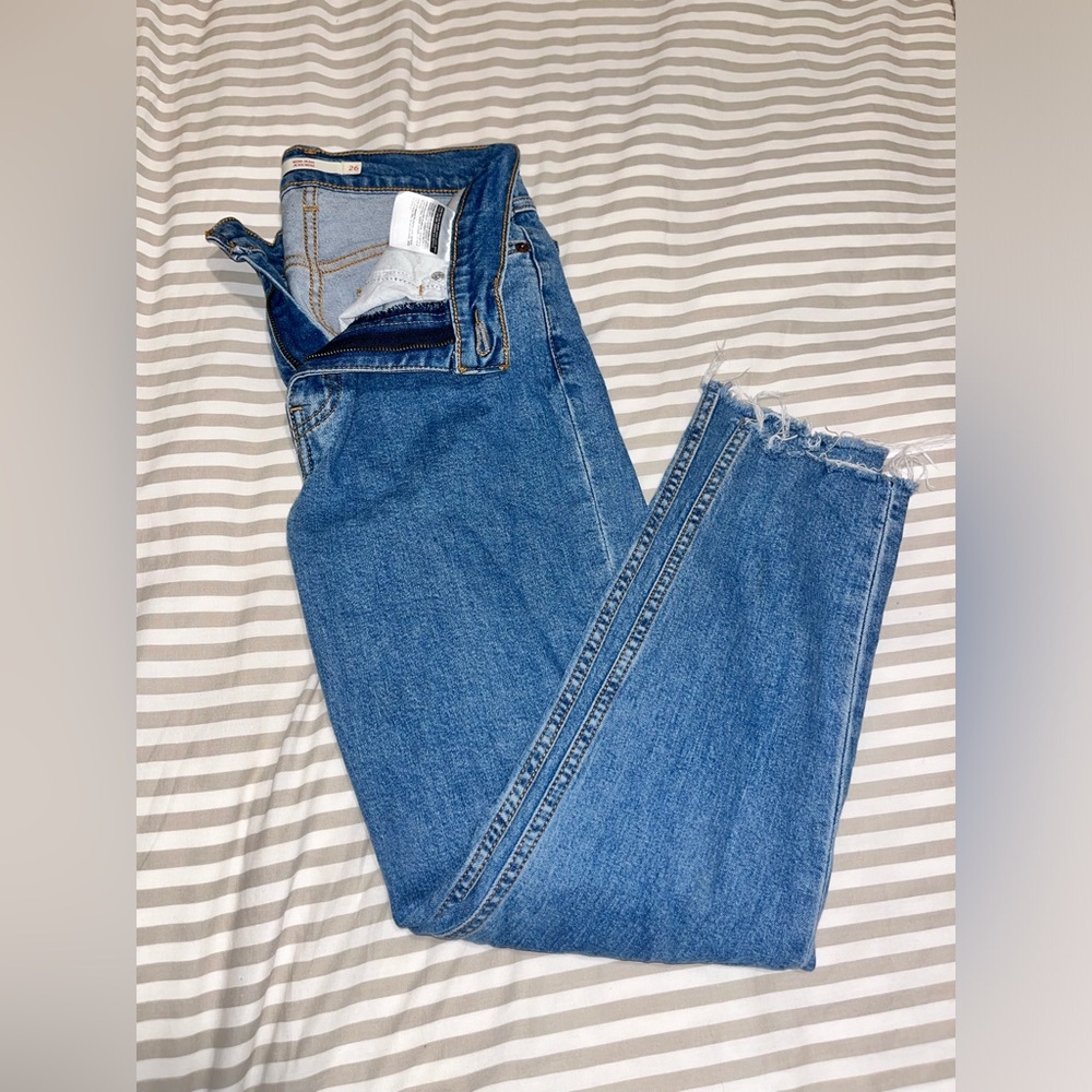 Levi’s Mom Jeans